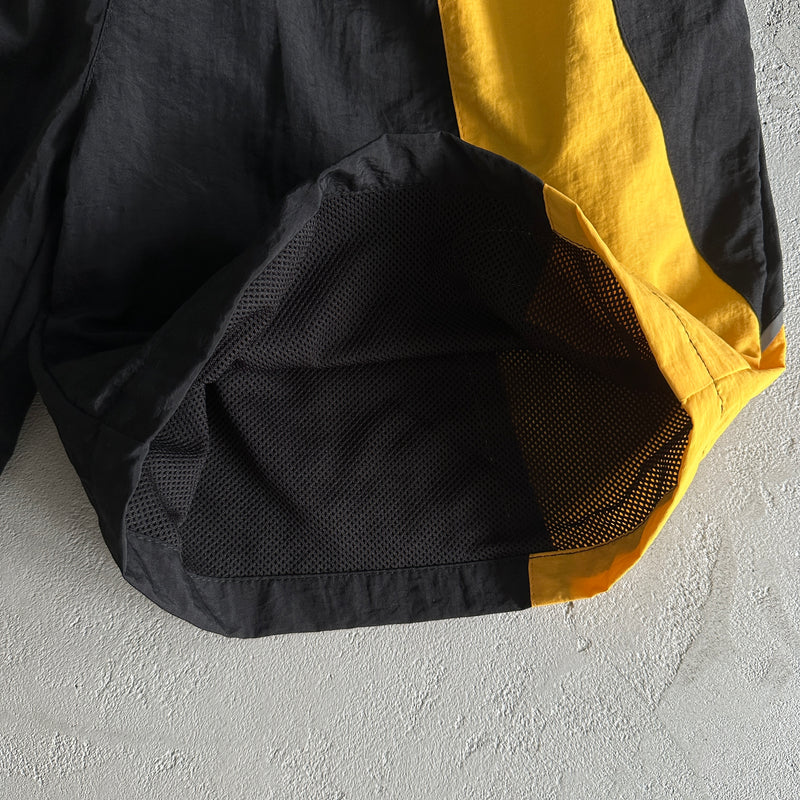 Short Corteiz Spring Alcatraz Sun & Rain Shorts-Black & Yellow