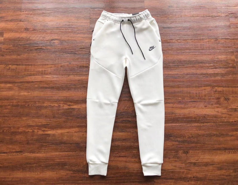 Conjunto Nike Tech Fleece White