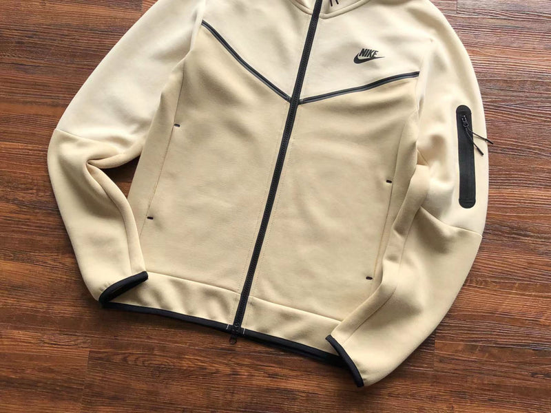 Conjunto Nike Tech Fleece Cream