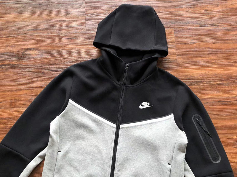 Conjunto Nike Tech Fleece Preto e Cinza