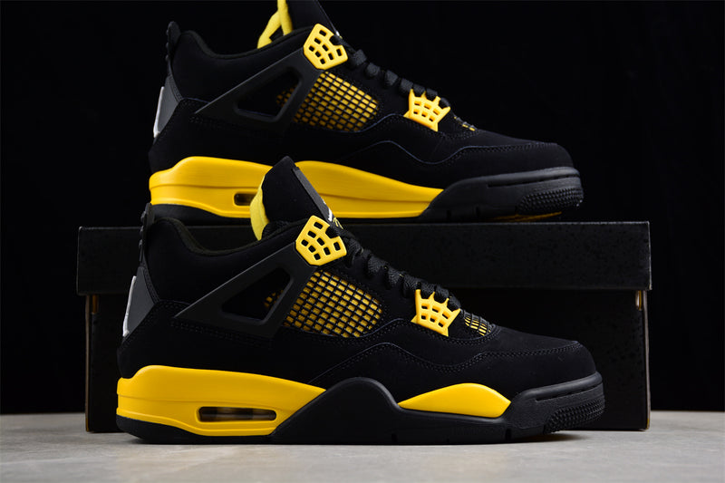 Air Jordan 4 Thunder