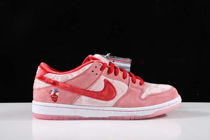 Nike SB Dunk Low Strangelove