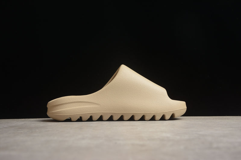 Yeezy Slide Pure