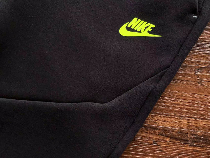 Conjunto Nike Tech Fleece Preto/Cinza/Amarelo