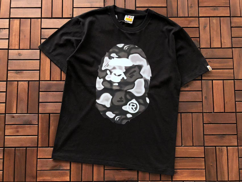 Camiseta Bape x Liquid Camo Big Ape Head