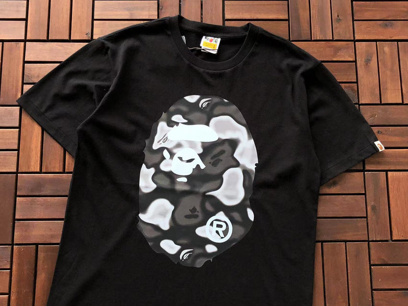 Camiseta Bape x Liquid Camo Big Ape Head