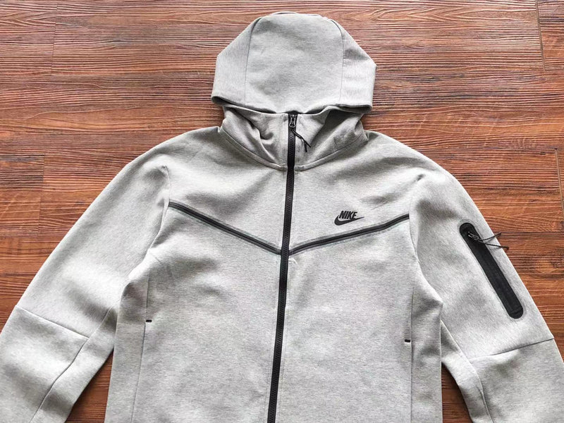 Conjunto Nike Tech Fleece Cinza