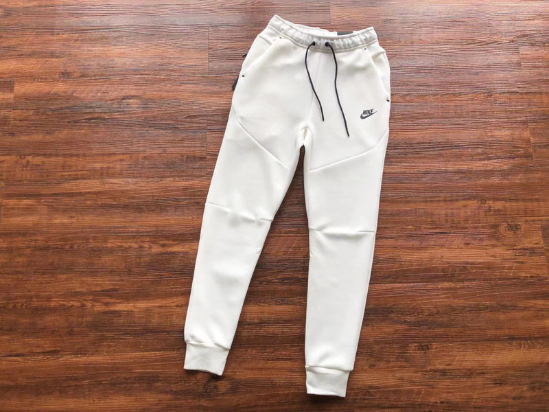 Conjunto Nike Tech Fleece White