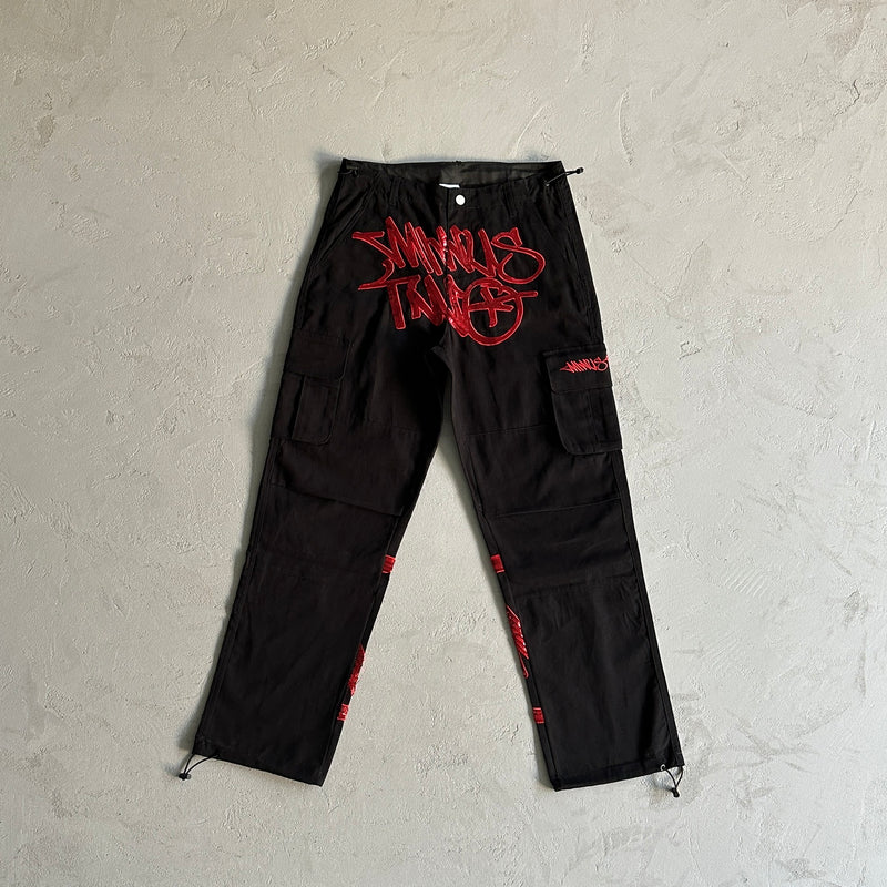 Calça Minus Two Cargo preto/vermelho